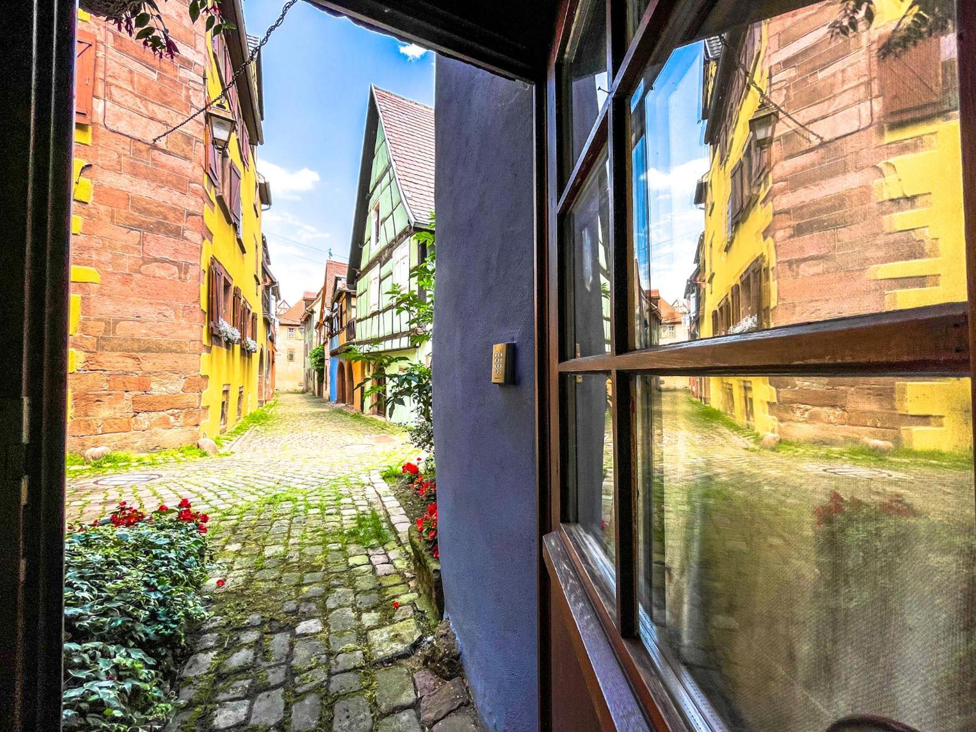 La Maison Bleue - Historic House In The Heart Of Рикевир Экстерьер фото